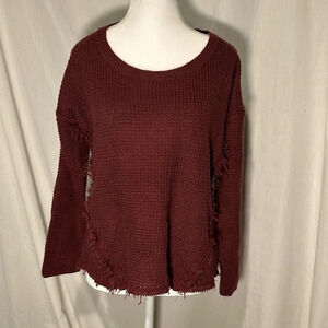 maroon fringy raw hem Coco + Jaimeson cold shoulder sweater size small